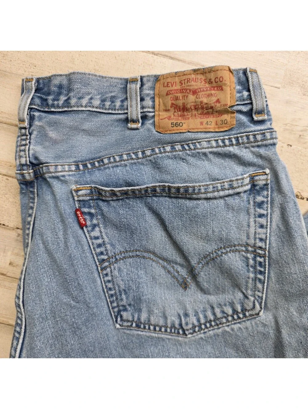 VTG Levi's 560 Jeans 42x30 Loose Fit Tapered Distressed Fits 40